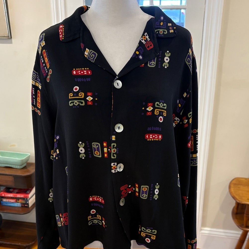 Chico's Women’s Black Button-Up w/Multicolored Geometric Pattern. Size M